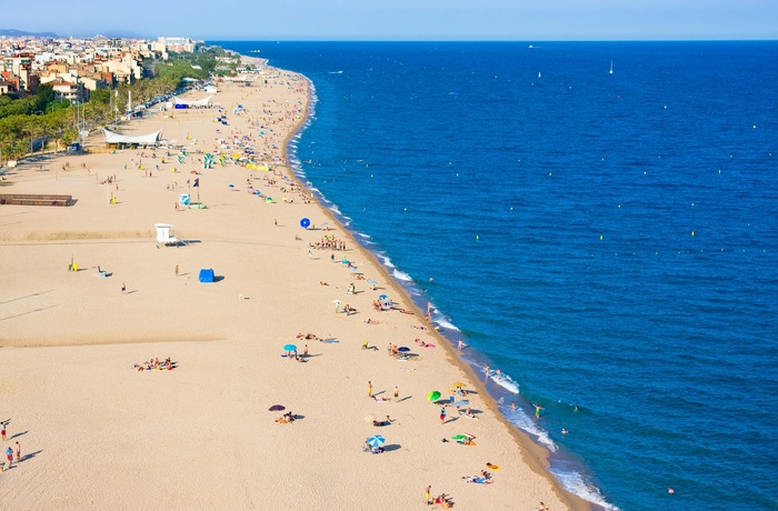 Feriebyen Calellas lange sandstrand, Catalonien i Spanien