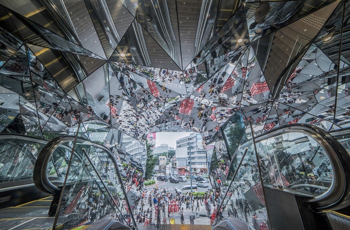 Spejlindgangen i Tokyu Plaza Omotesando - Tokyo