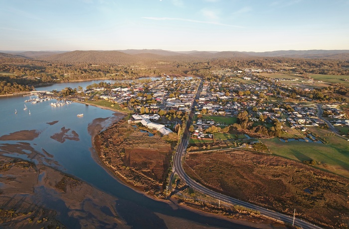 Luftfoto af St. Helens på Tasmanien