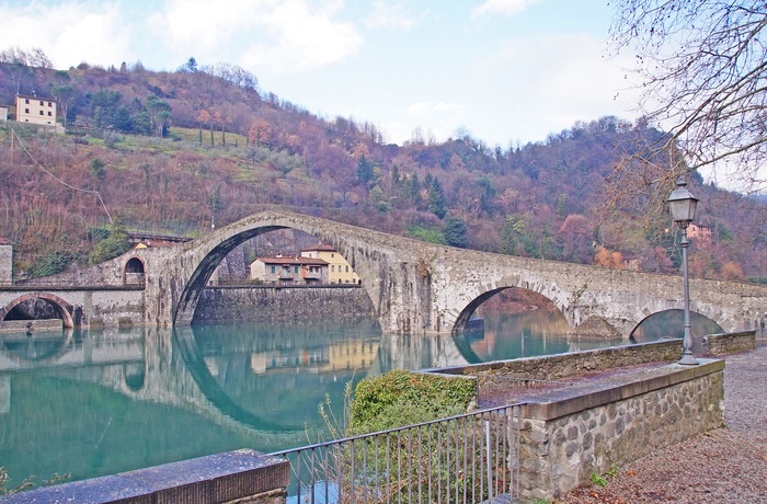 Ponte della Maddalena, Djævlebroen nord for Lucca