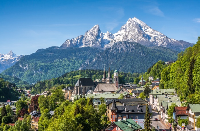 Berchtesgaden og bjerge i baggrunden, Sydtyskland