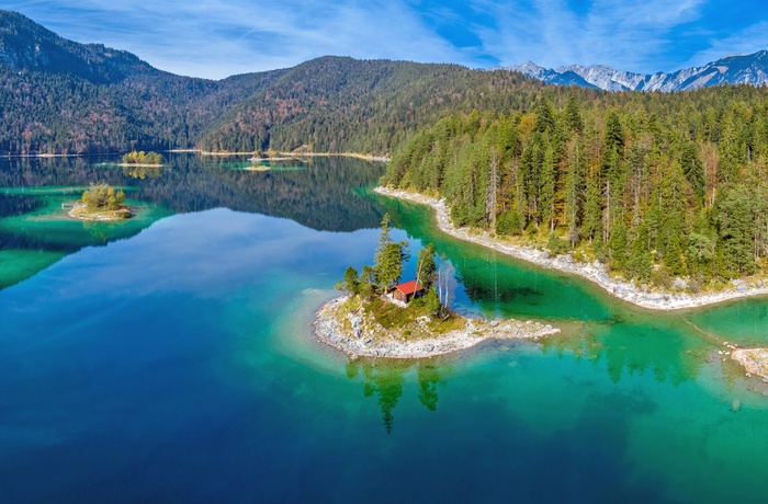 Søen Eibsee i det sydlige Tyskland