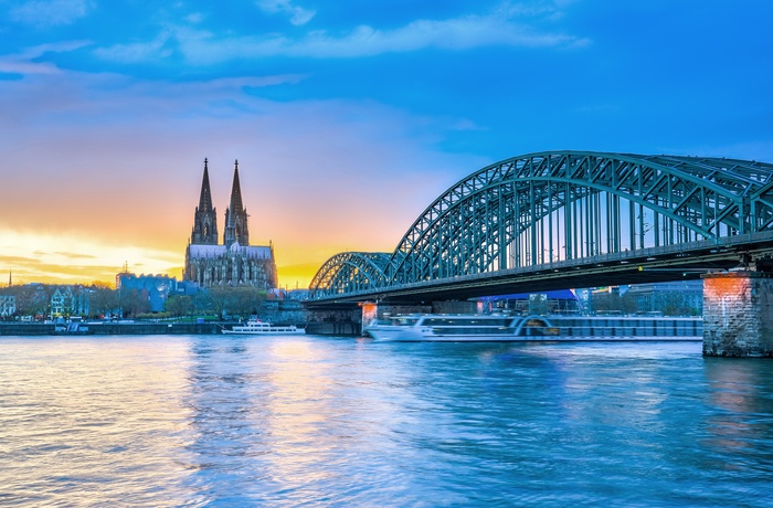 Köln katedral, flod og bro - Tyskland