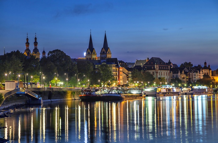 Koblenz og floden Rhinen om aftenen, Midttyskland