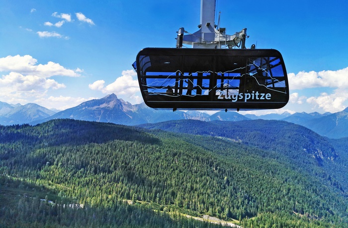 Kabelbane til toppen af Tysklands højeste bjerg Zugspitze, Sydtyskland