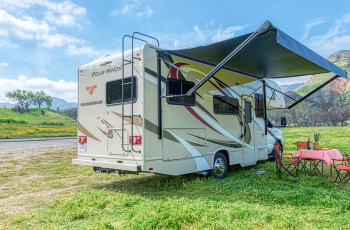 Road Bear autocamper C23-25 Type M - USA