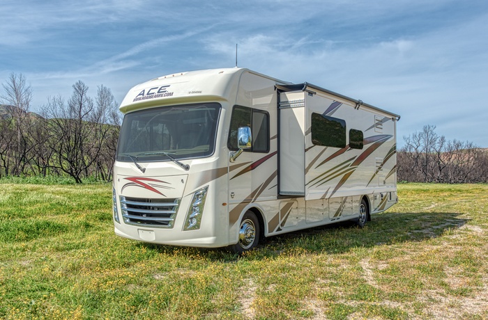 Road Bear autocamper C30-32 Type U - USA