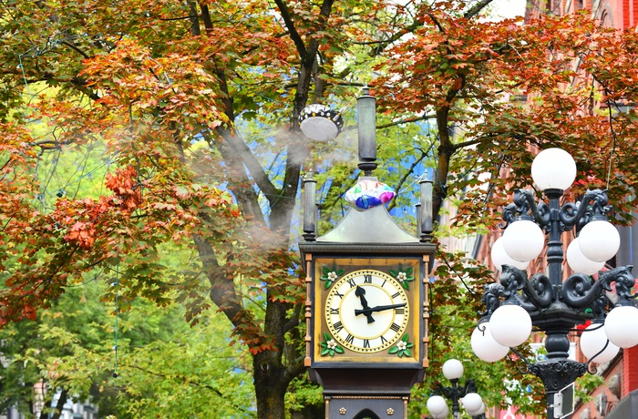 Uret der drives af en dampmasnine i bydelen Gastown - Vancouver i Canada