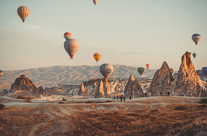 Varmluftballoner over Kappadokien i Tyrkiet - Foto: Timur Garifov, Unsplash