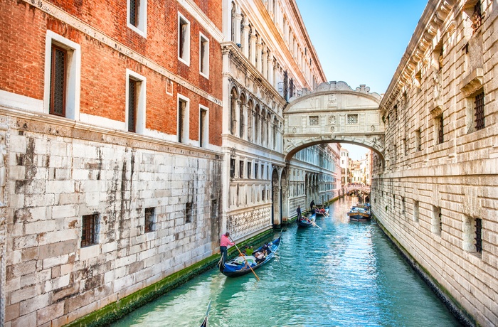 Ponte dei Sospiri - sukkenes bro i Venedig