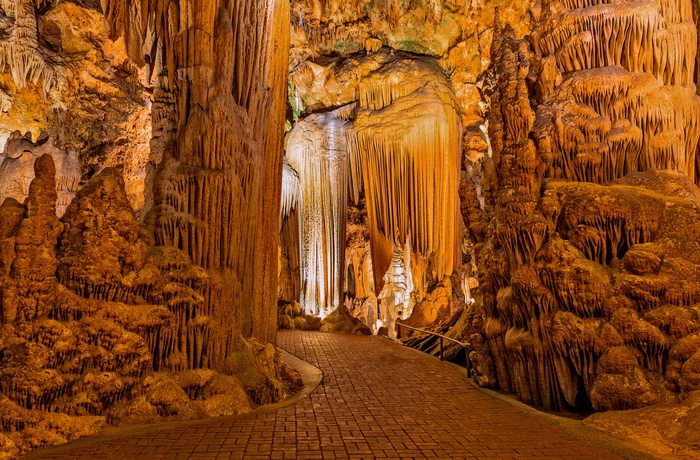 Luray Caverns - de største drypstenshuler i Virginia - USA