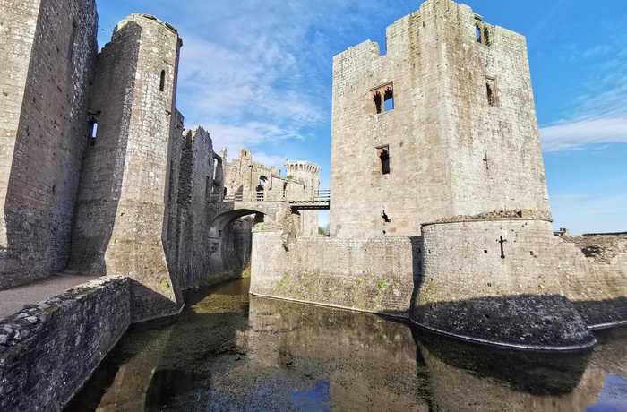 Wales, Monmouthshire - den imponerende fæstning Raglan Castle