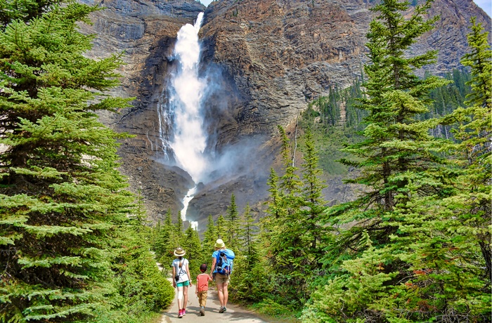 Vandretur i Yoho NP ved Takakkaw Falls