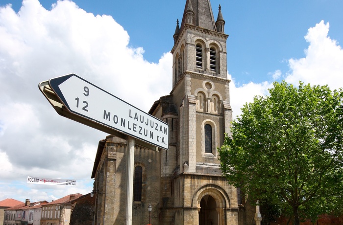 Nogaro i det sydvestlige Frankrig - kirken