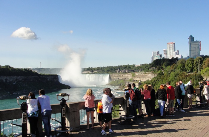10_HI_CAN_Niagara_Falls_1.jpg