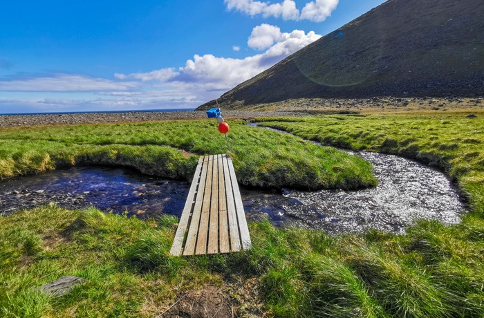 Knivskjellodden ved Nordkap - bro over vandløb