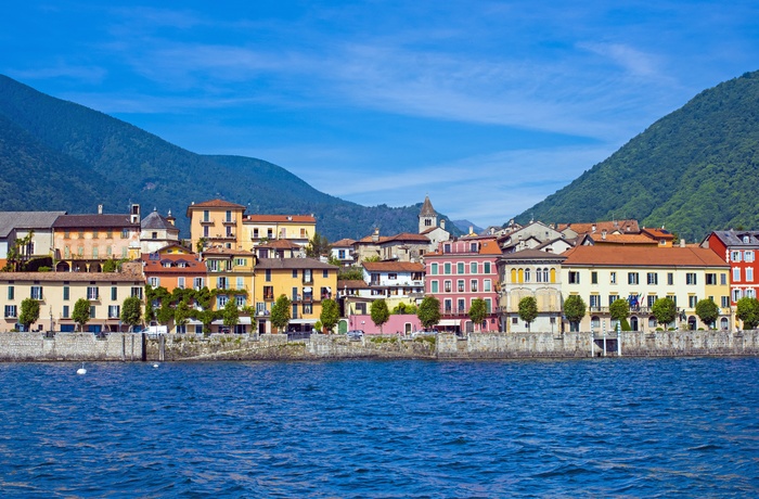 Den farverige promenade i Cannobio