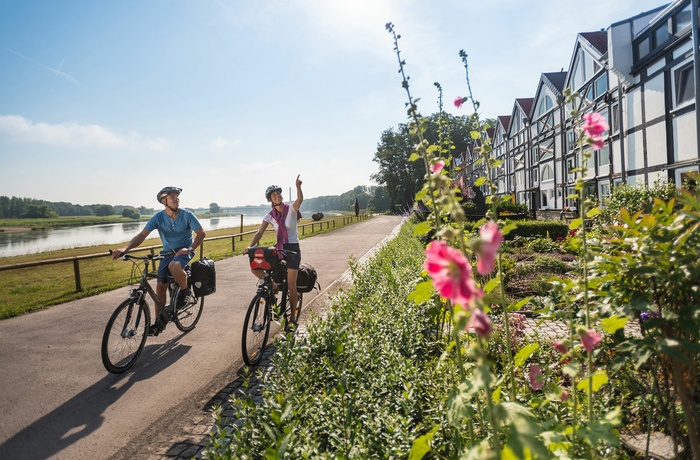 På cykel på Elberadweg - © Magdeburger Tourismusverband Elbe-Börde-Heide e.V., Dominik Ketz