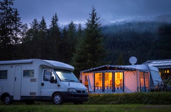 Autocamper på campingplads i Østrig