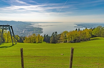 Udsigt fra kabelbanen mod Bregenz ved Bodensøen, Østrig