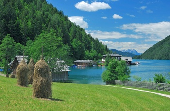 Sommerstemning ved søen Weissensee i Kärnten, Østrig