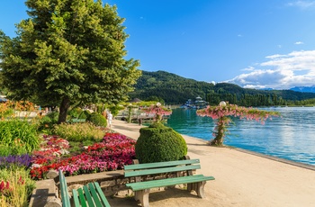 Promenade ved Wörthersee søbred i Kärnten, Østrig