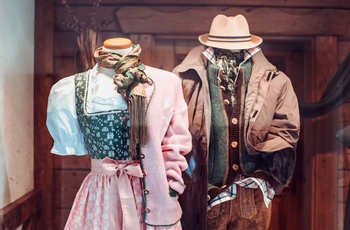 Butik i Salzburg med traditionelt tøj, Østrig