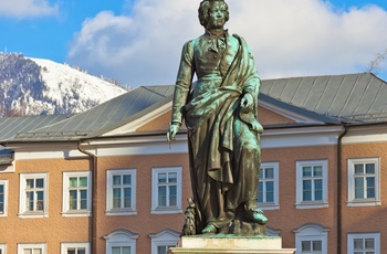 Statue af Mozart i centrum af Salzburg, Østrig