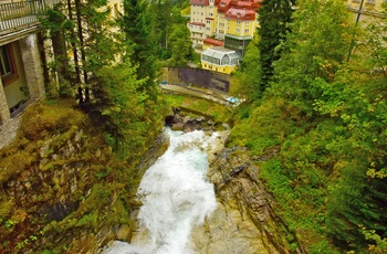 Kurby i Gastein dalen og fossende vand i Salzburgerland, Østrig