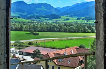 Udsigt fra Trautenfels slot til Enns dalen, Østrig