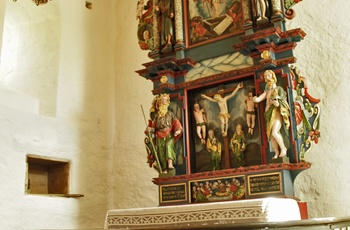 Interiør i Alstahaug kirke, Norge - Foto Tore Schøning Olsen VisitNordnorge