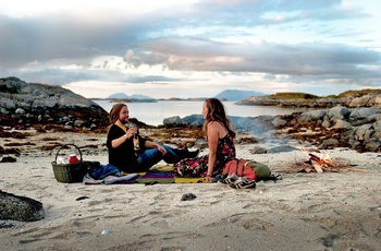 Picnic på Vega, Norge - Foto Liv Ask og Mahis Staale Mathisen VisitHelgeland
