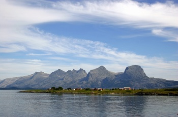 Bjergkæden De Syv Søstre i Norge - Foto Sigrid Haarberg VisitHelgeland