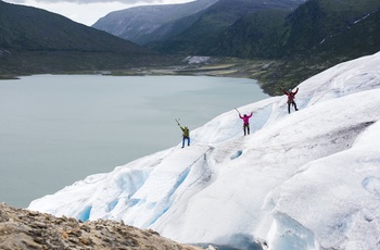 Gletsjervandring på Svartisen Foto VisitHelgeland