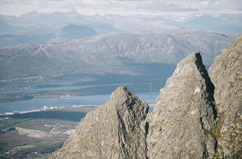 To af Syv Søstre, Norge - Foto Emil Sollie Brixton Frames VisitHelgeland