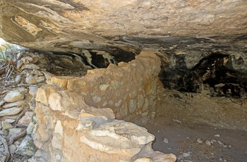 De forhistoriske bosætninger i Walnut Canyon, Arizona USA