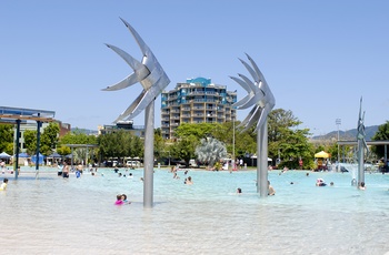 Udendørs swimmingpool i Cairns - Queensland i Australien