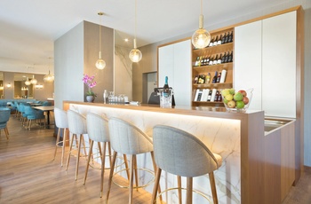 Acta The Avenue i Porto - Bar