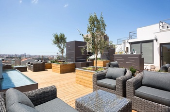 Acta The Avenue i Porto - Tagterrasse