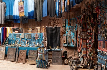 Souvenirboder i Ait Ben Haddou - ikoniske lerby mellem Atlasbjergene og ørkenen i Marokko