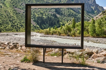 Tag et flot indrammet billede i Ala Archa National Park i Kirgisistan