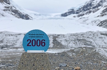 Athabasca Glacier i Jasper Nationalpark langs Icefields Parkway, Alberta i Canada