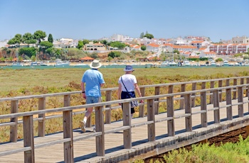 Seniorpar i Ria de Alvor Nature Reserve, Alvor - Algarve og det sydlige Portugal