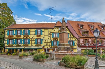Smukke gamle huse i Ribeauville, Alsace i Frankrig