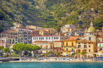 Kystbyen Maiori på Amalfikysten, Italien