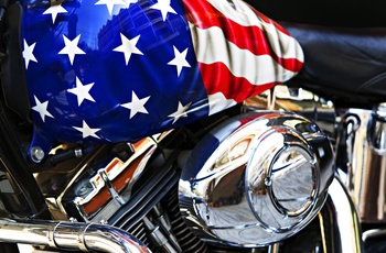 Amerikansk flag og motorcykel