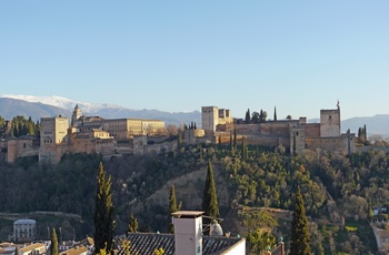 Udsigt til Alhambra fra Mirador de San Nicolas, Granada i Andalusien