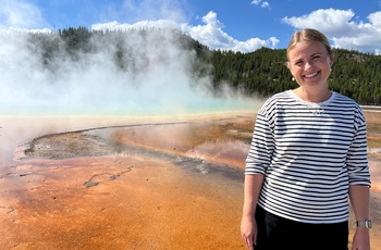 Anne P i Grand Prismatic i Yellowstone - Butikschef i Aarhus