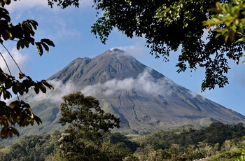 Arenal vulkanen i Arenal Volcano National Park - Costa Rica