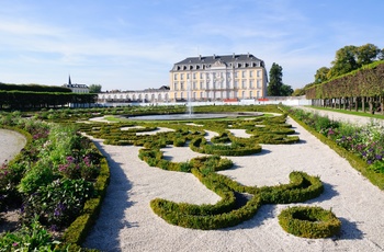 Augustusburg slot og barokparken i byen Brühl - Tyskland